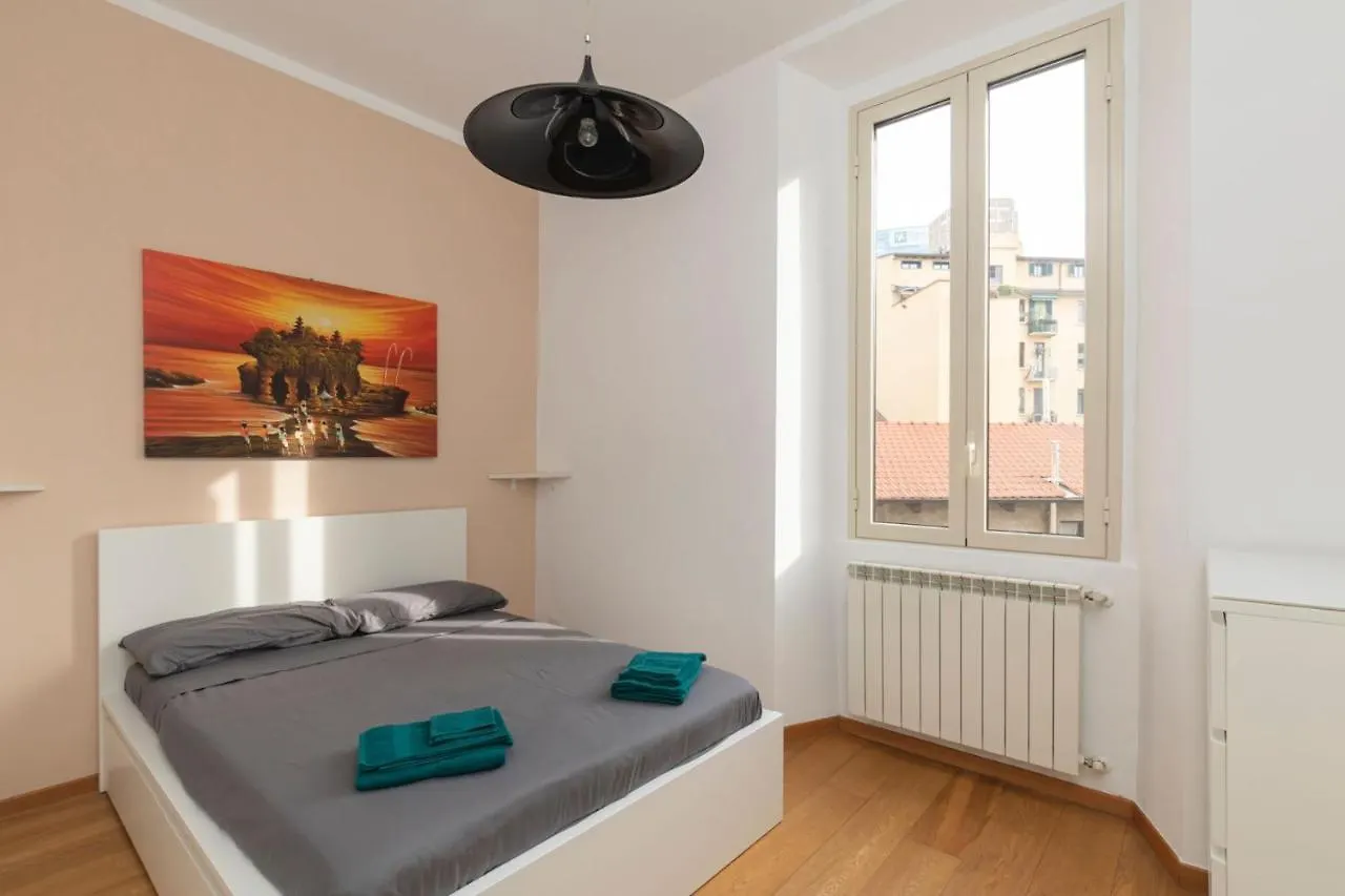 Apartment Suite Isola Bosco Verticale - 6 Guest Milan