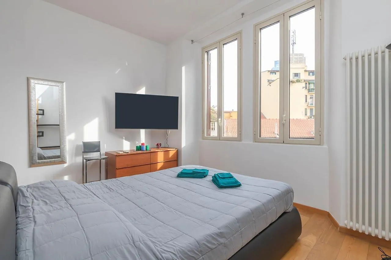 Suite Isola Bosco Verticale - 6 Guest Milan Apartment